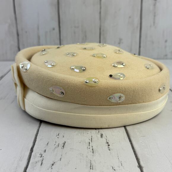 VTG 60's Janyth Roy Glenover Ivory Faum Tra Felt Pillbox Hat With Satin Bow - Picture 15 of 16